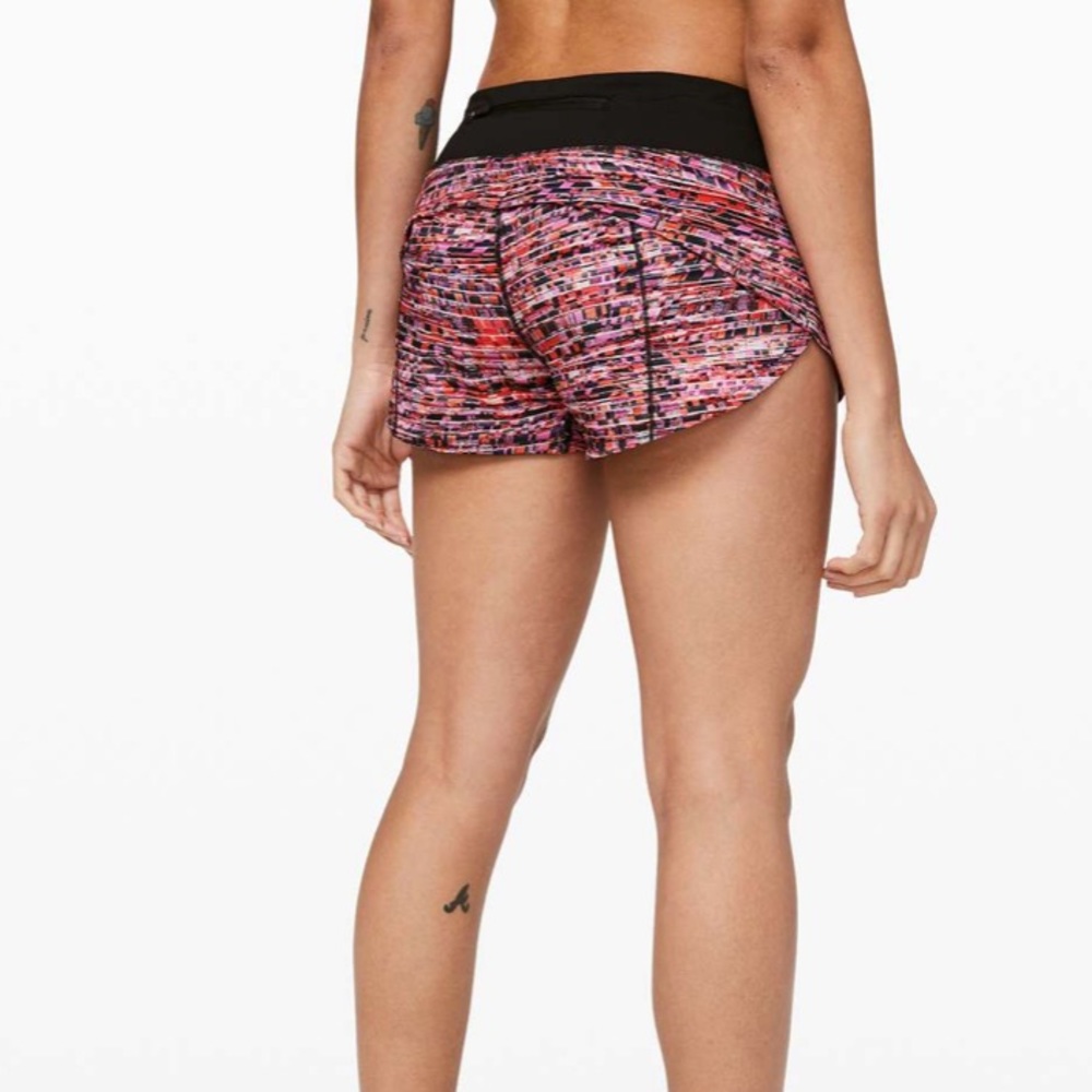 Lululemon Speed Up Short *2.5” Flash Pleat Orange Multi / Black